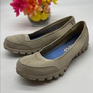 Skechers Beige Zigzag Slip-On Loafers Size 10 SKT8655H